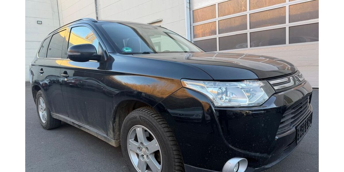 Mitsubishi Outlander 180.000 km 5.990 &euro; Würzburg 97080