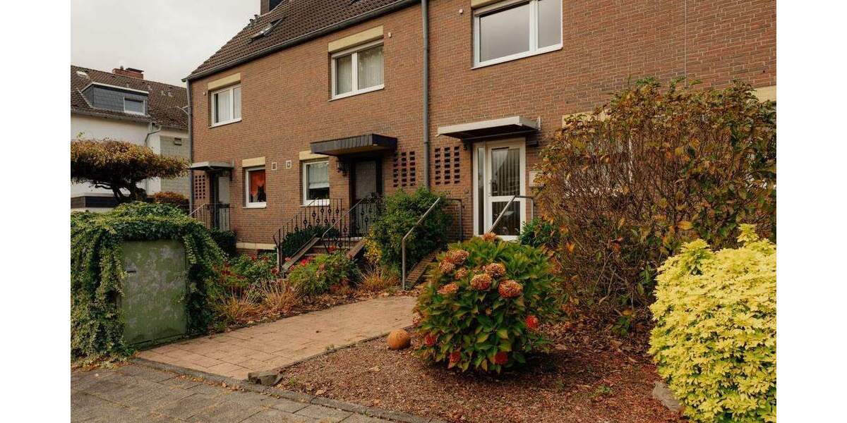 Reihenmittelhaus Leverkusen Schlebusch - 4 Zimmer, 111 m&sup2;, 390.000&euro; | Angebot:24450926