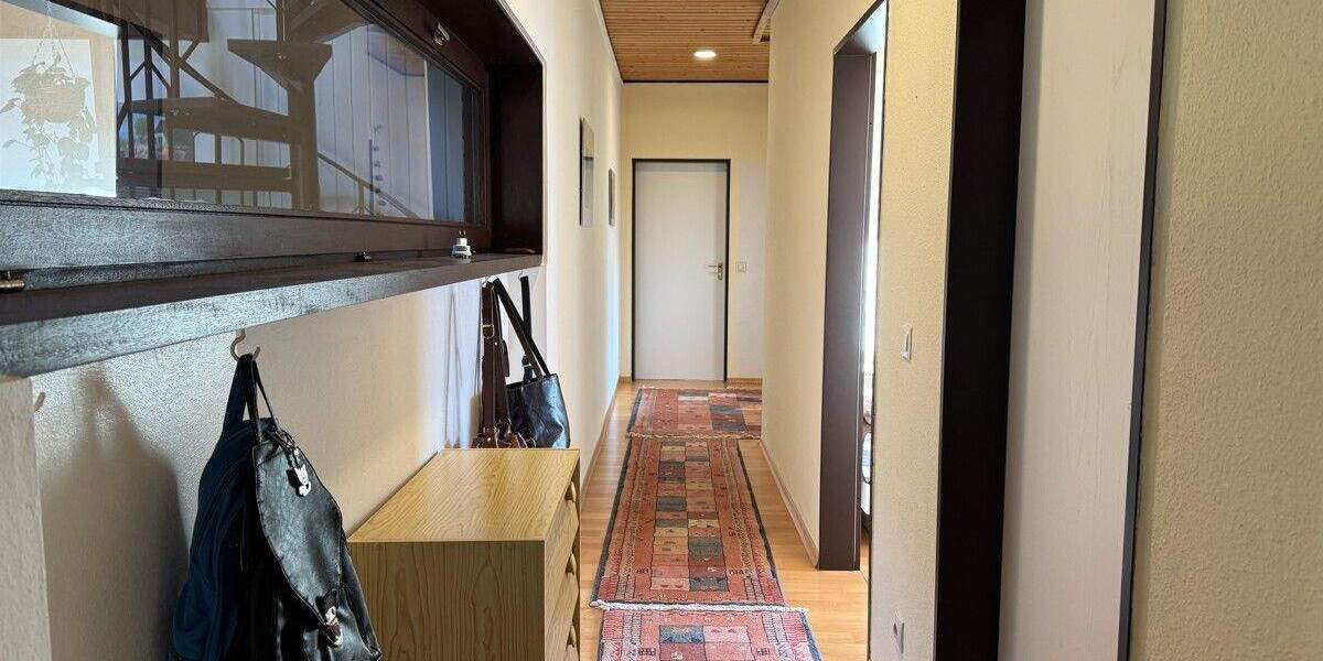 Einfamilienhaus Varel - 9 Zimmer, 185 m&sup2;, 375.000&euro; | Angebot:25399278