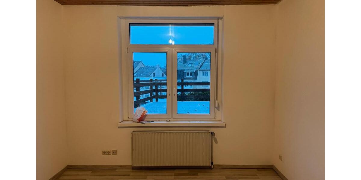 Erdgeschoßwohnung Solingen Ohligs - 3 Zimmer, 82 m&sup2;, 850&euro; | Angebot:24744812