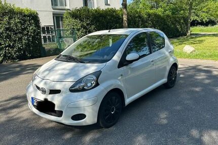 Toyota Aygo (X) 189.000 km 2.500 &euro; Freiburg 79111