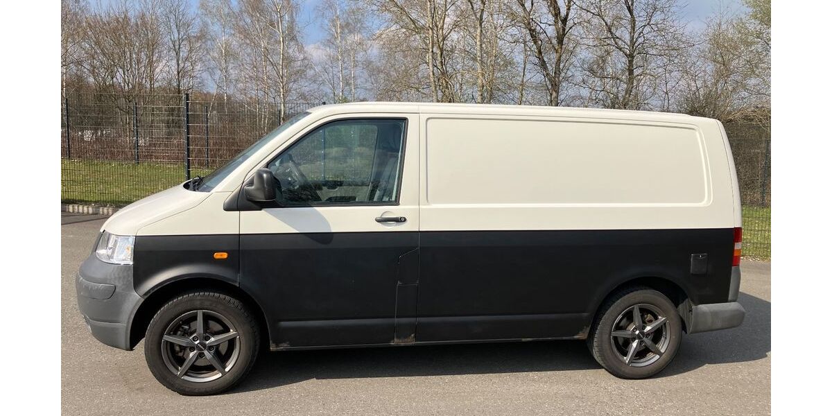 VW T5 Transporter 245.000 km 5.299 &euro; Homburg 66424