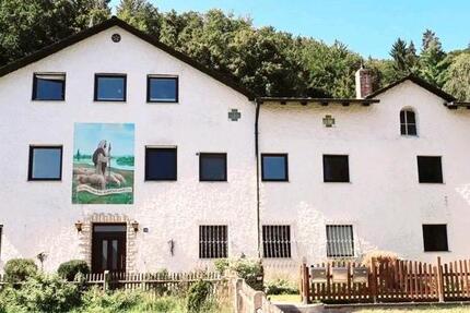 Haus Kinding - 15 Zimmer, 550 m&sup2;, 750.000&euro; | Angebot:23386748