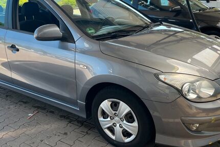 Hyundai i30 124.896 km 2.290 &euro; Bad Oeynhausen 32545