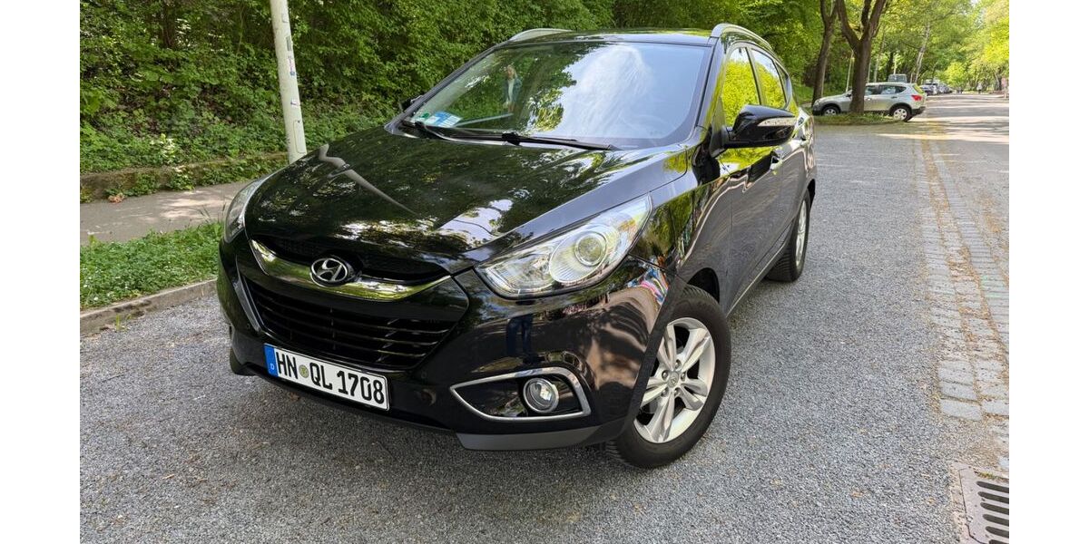 Hyundai ix35 143.000 km 8.900 &euro; Heilbronn 74074