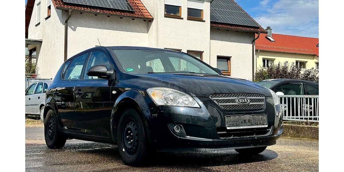 Kia ceed / Ceed 150.000 km 2.600 &euro; Leimen 69181
