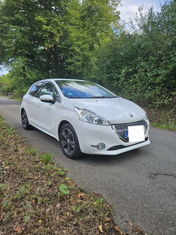 Peugeot 208 47.500 km 6.800 € Reutlingen 72764