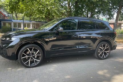 VW Touareg 21.300 km 87.000 &euro; Waltrop 45731