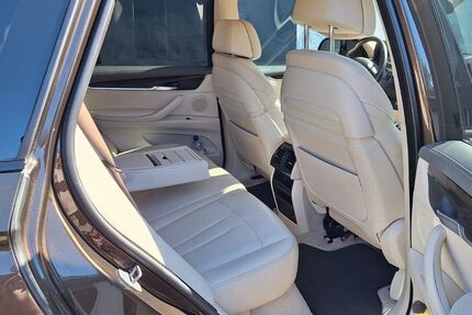 BMW X5 225.000 km 19.750 &euro; Köln 51145