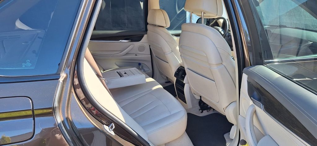 BMW X5 225.000 km 19.750 &euro; Köln 51145