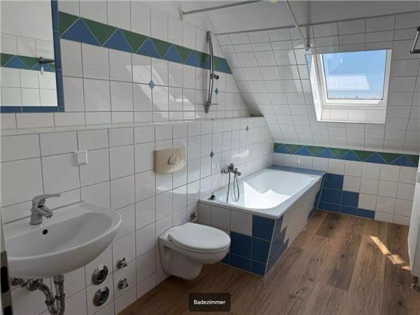 Dachgeschoßwohnung Zwickau - 3 Zimmer, 86 m&sup2;, 99.000&euro; | Angebot:27437698