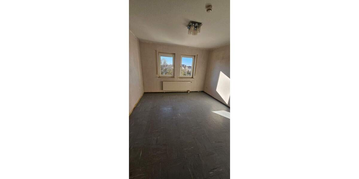 Etagenwohnung Niederwerrn - 3 Zimmer, 70 m&sup2;, 185.000&euro; | Angebot:25737703