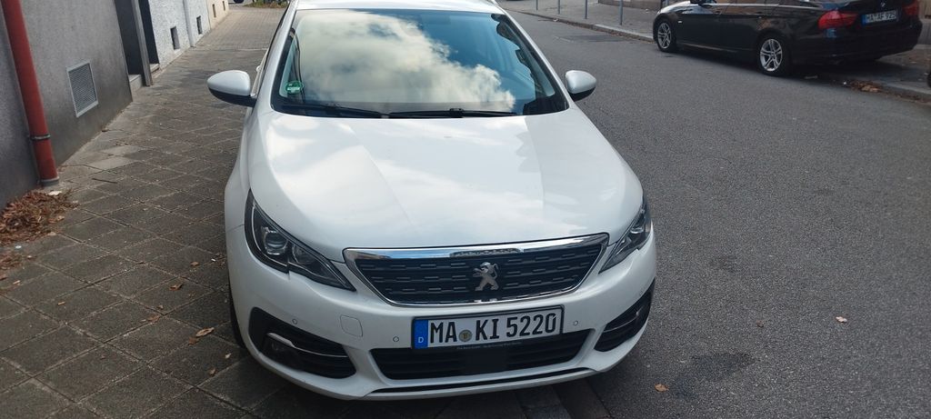 Peugeot 308 81.500 km 13.699 &euro; Mannheim 68199