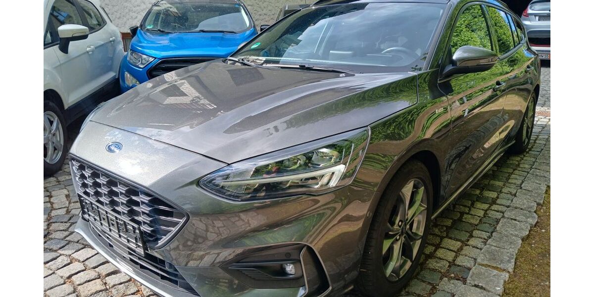 Ford Focus 128.000 km 11.999 &euro; Regensburg-Bernhardswald 93170