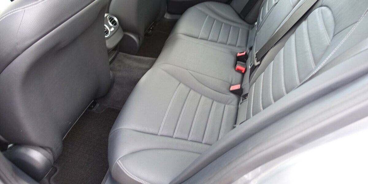 Mercedes-Benz C 250 Lim. 4Matic BlueTEC / d Distr. LED Burmester 175.800 km 18.950 &euro; Neumarkt/OPf 92318