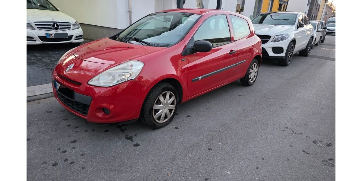 Renault Clio 148.000 km 3.700 &euro; Duisburg 47055