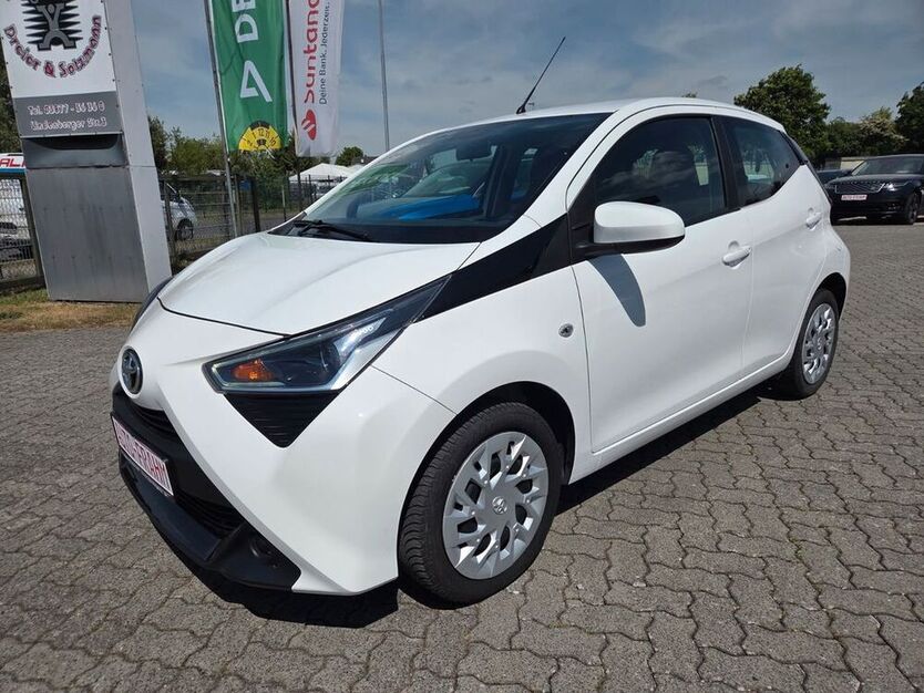 Aygo (X)