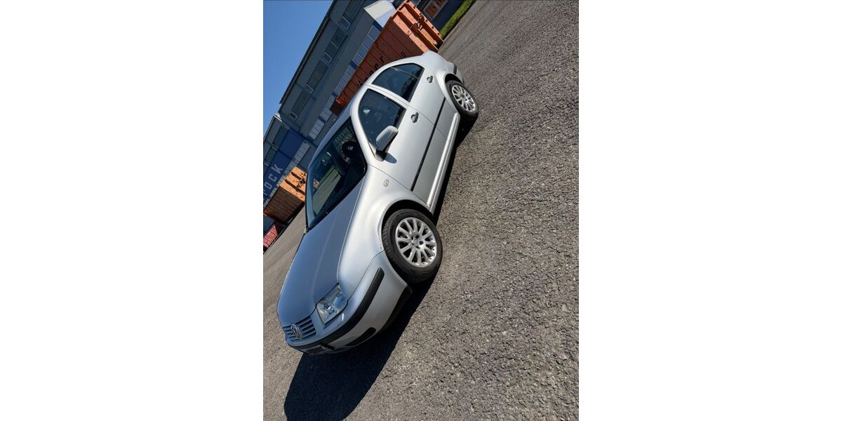 VW Bora 200.463 km 700 &euro; Heustreu 97618