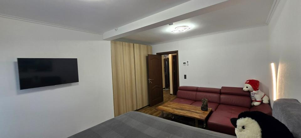 Wohn- und Geschäftshaus in Leingarten – Halle + Wohnung 6 zimmer