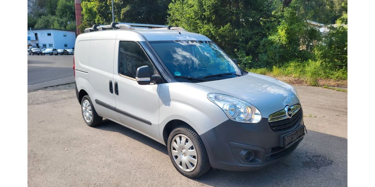 Opel Combo 68.000 km 7.950 &euro; ROTTWEIL 78628