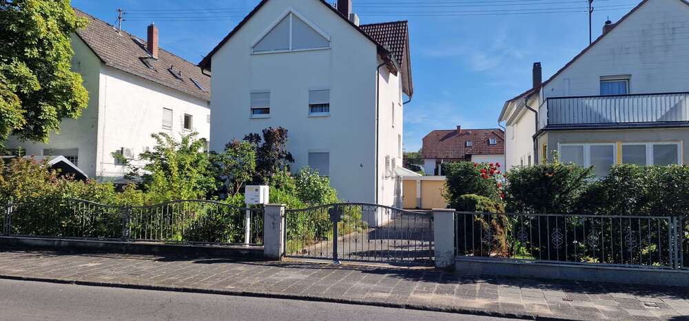 Einfamilienhaus Dreieich Schloß Philippseich - 8 Zimmer, 187 m&sup2;, 669.000&euro; | Angebot:24892529