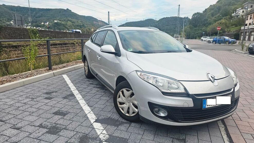 Renault Megane 162.701 km 3.700 € Luxem 56729