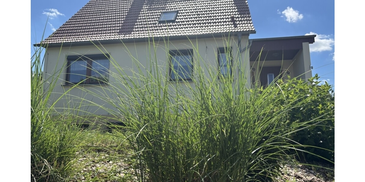 Großzügiges und idyllisch gelegenes Wohlfühlzuhause mit Wintergarten und großem Grundstück - Einfamilienhaus Klipphausen | Angebot:26990002