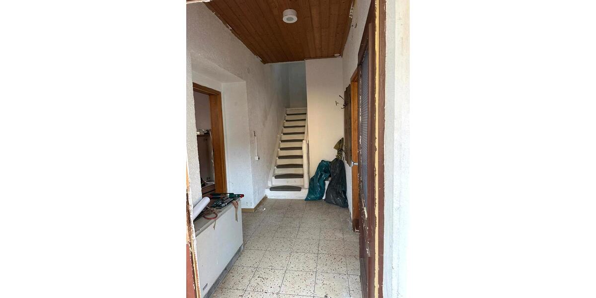 Reihenhaus Nußbach - 6 Zimmer, 150 m&sup2;, 60.000&euro; | Angebot:27054192