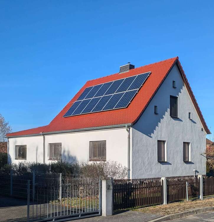 Haus zum Kaufen in Bernsdorf 250.000 € 120 m²