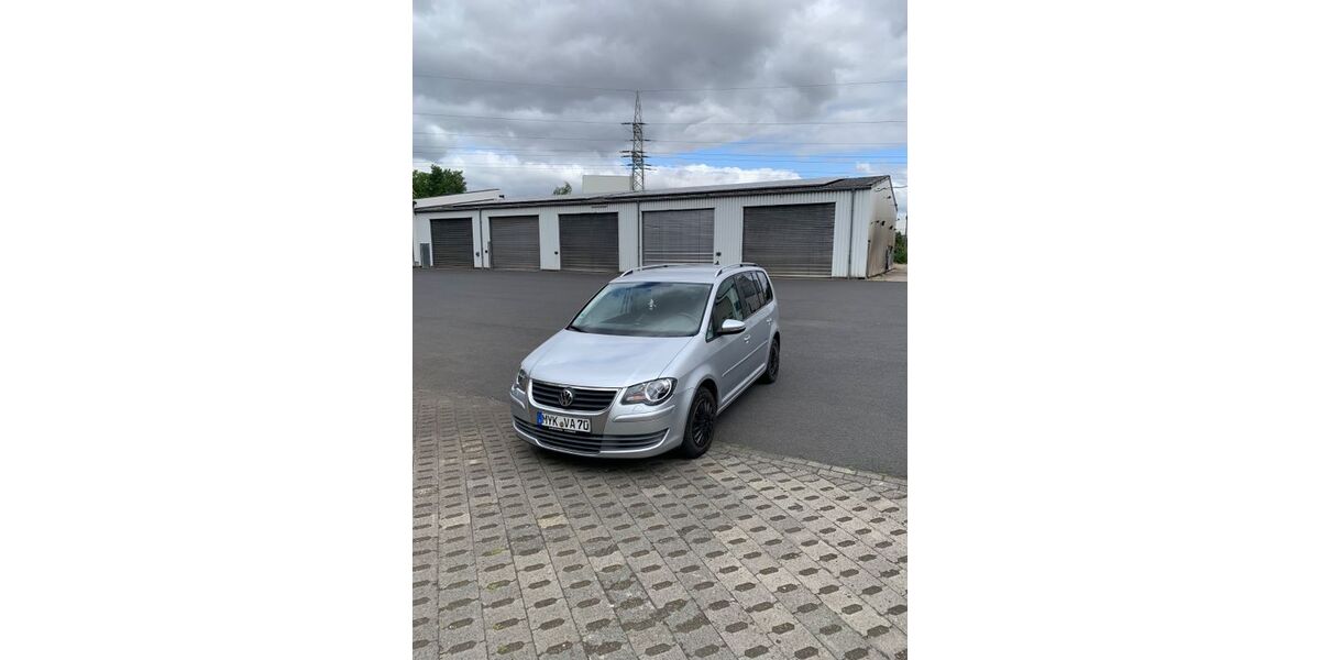 VW Touran 142.000 km 3.200 &euro; Mayen 56727