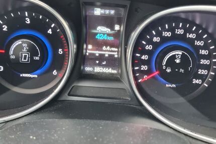 Hyundai SANTA FE 183.000 km 12.500 &euro; Braunschweig 38106