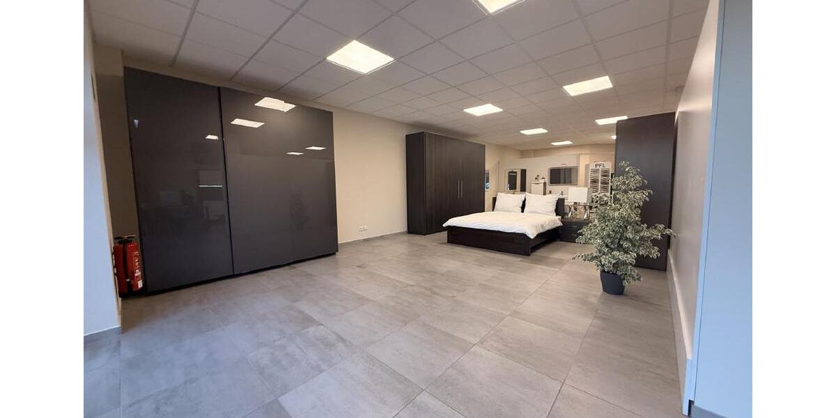 Neuwertiges Ladenlokal in stark frequentierter Lage Achim Uphusen zimmer