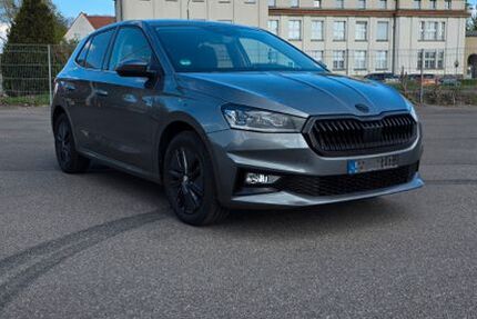 Skoda Fabia 30.000 km 18.200 &euro; Leipzig 04318