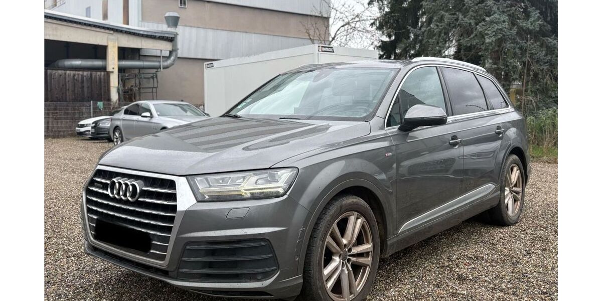 Audi Q7 350.000 km 13.490 &euro; Offenburg OT Nordstadt 77652