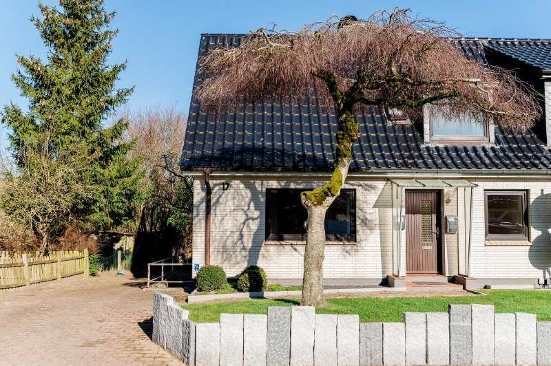 Haus zum Kaufen in Flensburg 248.000 € 89 m²