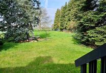 Vermietung: Freistehendes Haus mit großem Garten