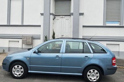 Skoda Fabia 175.323 km 2.400 &euro; Berlin 13409