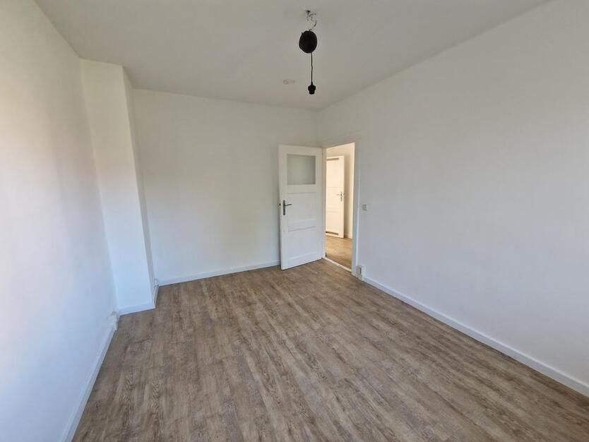 Wohnglück trifft auf Idylle - 2-Zimmer-EG-Wohnung mit Balkon in Neuruppin zu vermieten!