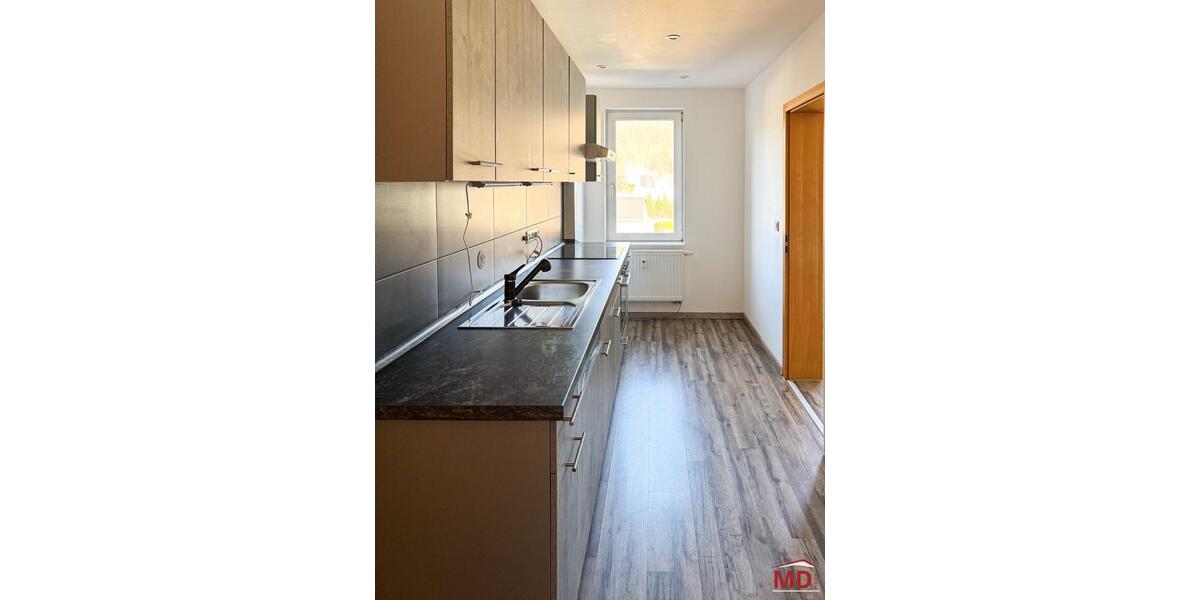 Dachgeschoßwohnung Oelsnitz (Erzgebirge) - 5 Zimmer, 95 m&sup2;, 550&euro; | Angebot:26152231