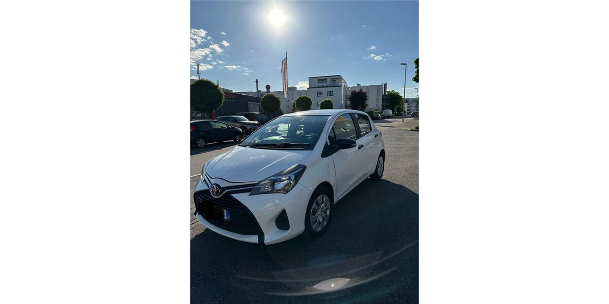 Toyota Yaris 65.550 km 7.999 &euro; Stuttgart 70469