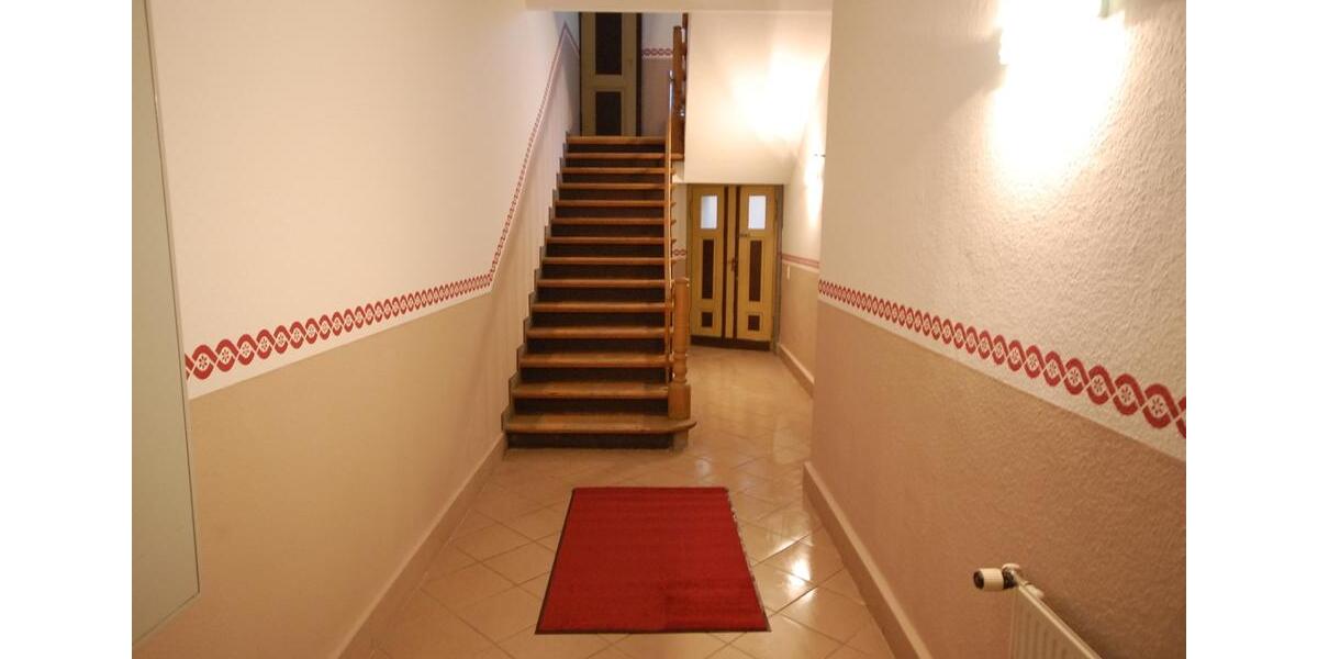 Dachgeschoßwohnung Cottbus Spremberger Vorstadt - 4 Zimmer, 100 m&sup2;, 900&euro; | Angebot:24739763