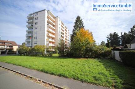Baugrundstück mit Baugenehmigung für ein Zweifamilienhaus
