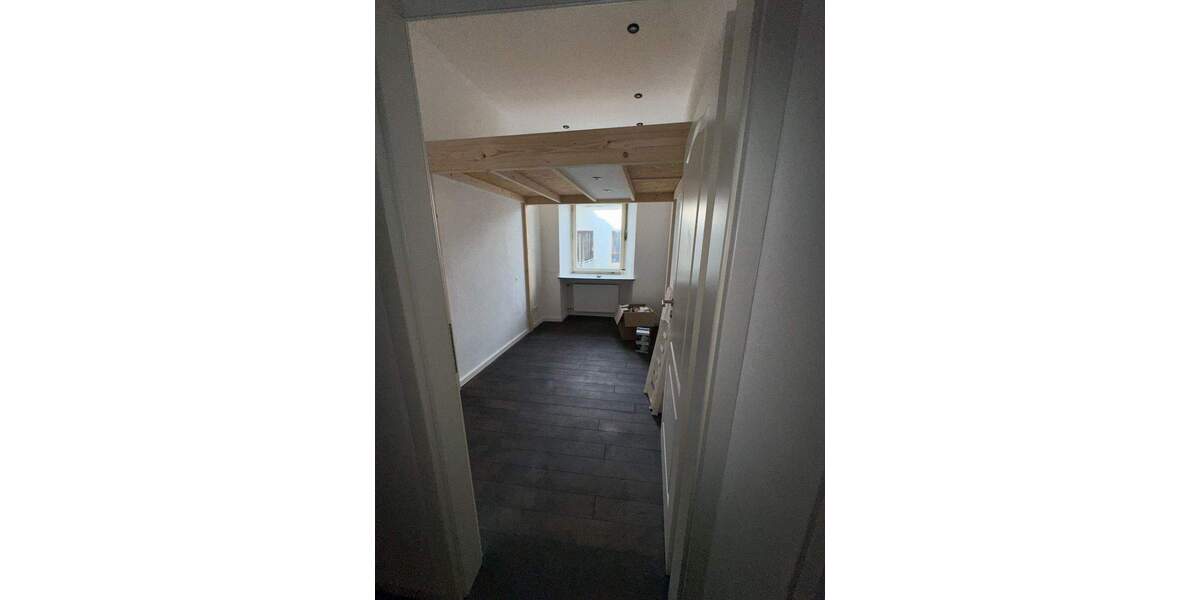 Frei ab 01.02.2026 Gute Lage 4-Zimmer-Wohnung zimmer