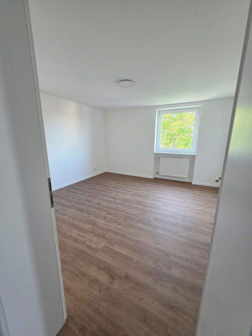 2 Zimmer Wohnung in Fürth komplett renoviert mit Balkon zentrale Lage in Fürth PROVISIONSFREI 2 zimmer