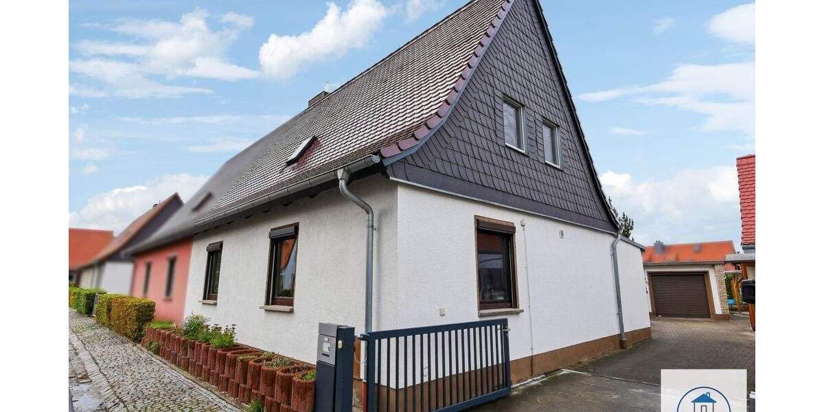 +DD: Romantische 5-R-DHH im Landhausstil + Nebenhaus zu vermieten! Garage + Garten mit Pool & Sauna+ 6 zimmer