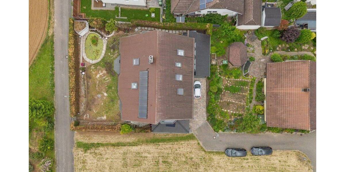 Mehrfamilienhaus, Wohnhaus Besigheim - 7 Zimmer, 254 m&sup2;, 1.050.000&euro; | Angebot:26686143