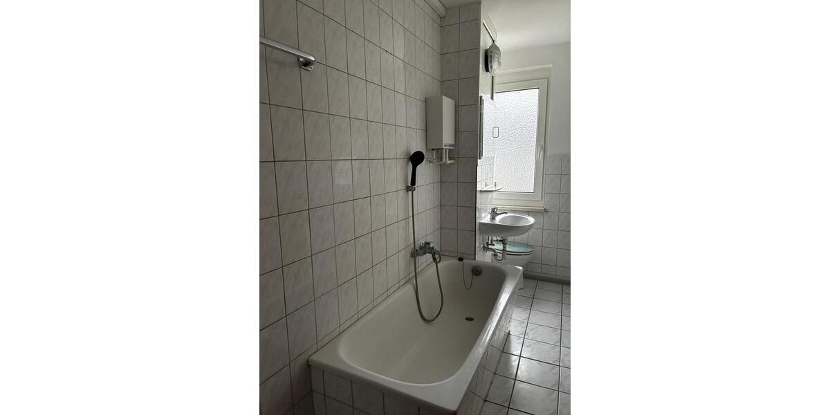 Etagenwohnung Bad Salzungen - 3 Zimmer, 61 m&sup2;, 395&euro; | Angebot:25415448