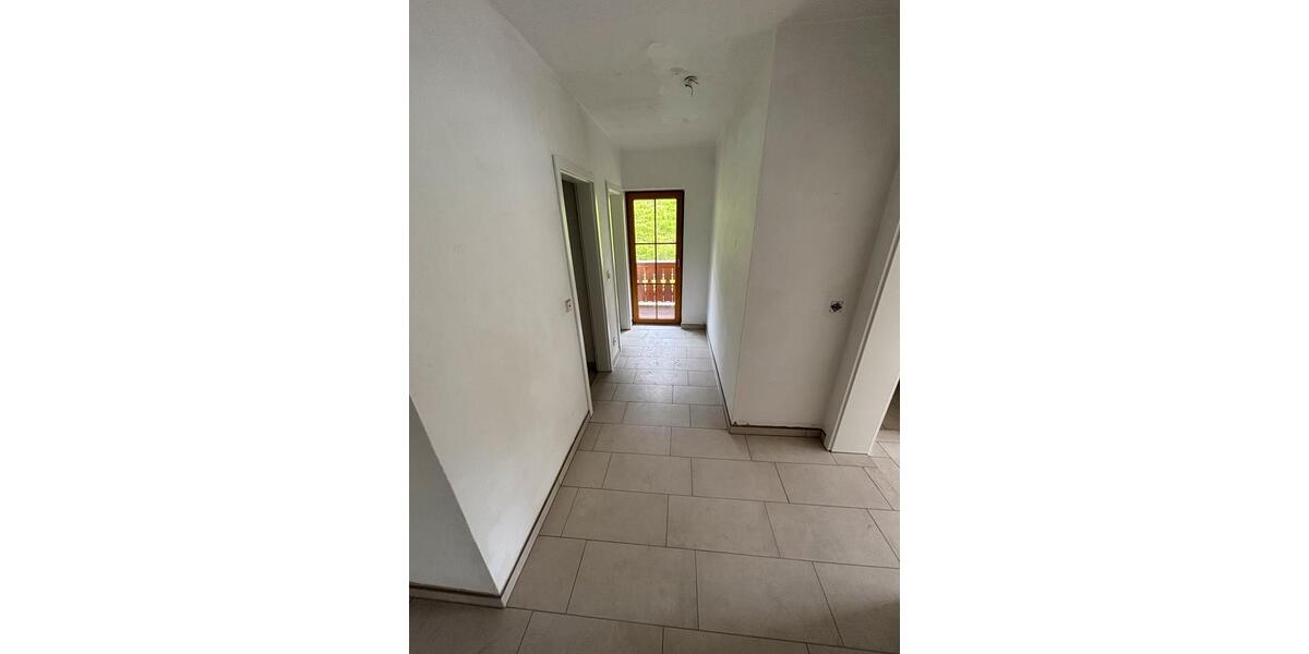 Etagenwohnung Bischofswiesen - 4 Zimmer, 100 m&sup2;, 1.500&euro; | Angebot:25171647