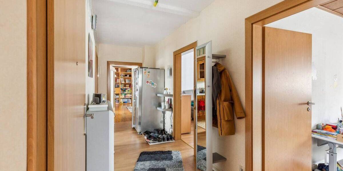 Mehrfamilienhaus, Wohnhaus Kriftel - 9 Zimmer, 253 m&sup2;, 695.000&euro; | Angebot:25996136