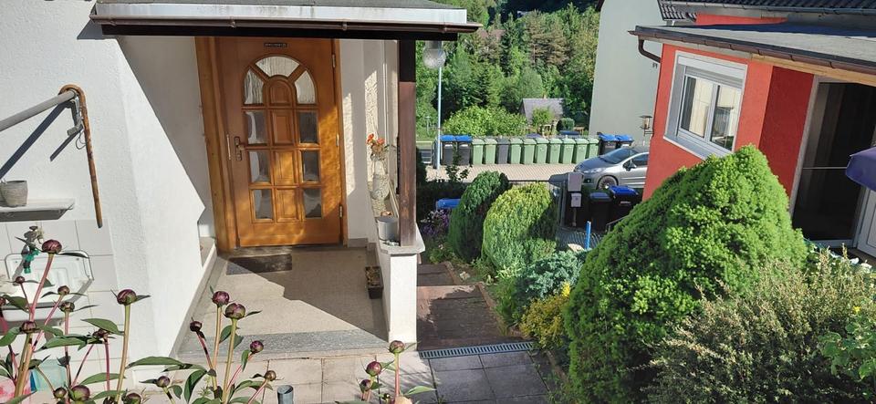 Doppelhaushälfte Probstzella - 7 Zimmer, 90 m&sup2;, 75.000&euro; | Angebot:27127861